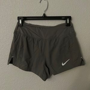 adult xs gray nike dri-fit running shorts